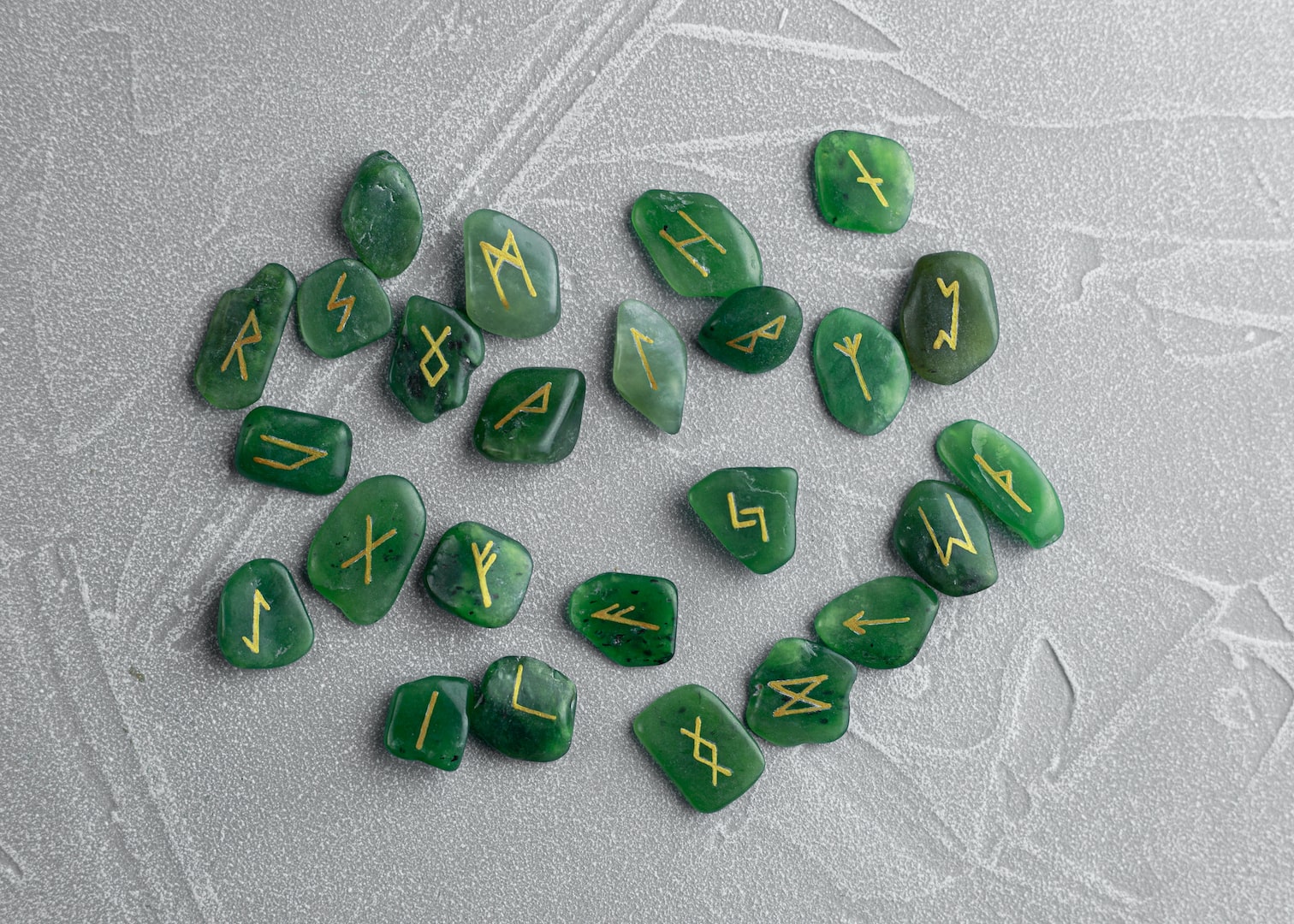 Runes, utilisées par une voyante à Paris